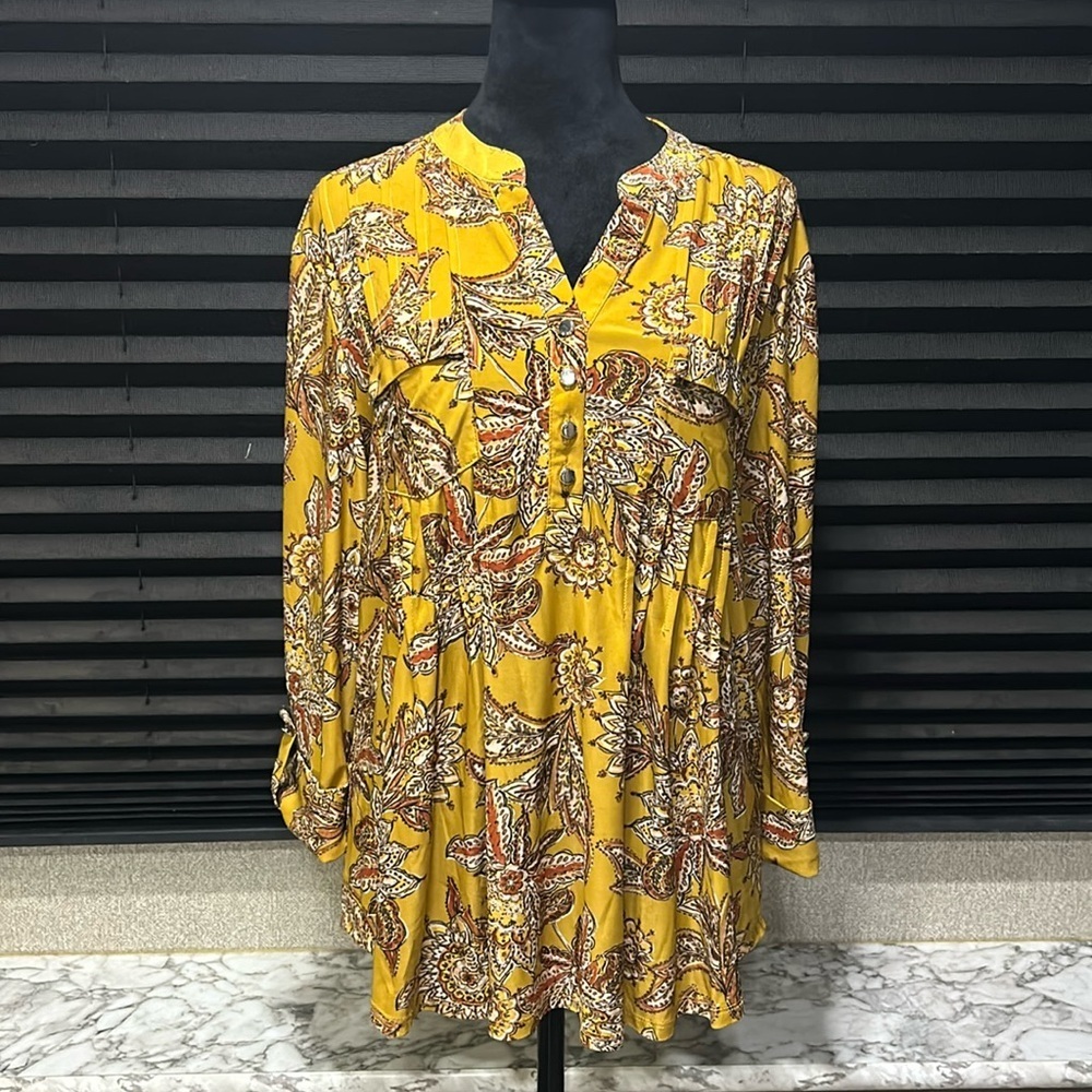 Cocomo Women’s Gold Print 3/4 Sleeve Button V-neck Collarless Blouse Large - Picture 1 of 7